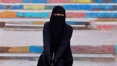 قال رسول الله ﷺ  لا تُباشِرِ المَرْأَةُ  المَرْأَةَ فَتَنْعَتَها لِزَوْجِها  كَأَنَّهُ يَنْظُرُ إِلَيْهَا»