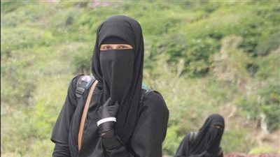 هل يجوز للرجل الجم.ع بين زوجتين في فر.اش واحد