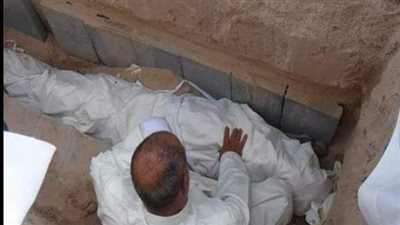 شرح حديث إذا ولى أحدكم أخاه فليحسن كفنه فإنهم يتزاورون فى قبورهم
