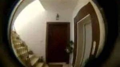 انا واقعه في مشكله صعبه جدا تعجز العقول عن حلها انا ساكنه في بيت عيله وبيحصل معايا حاجات غـريبه