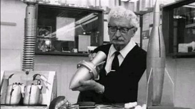 عام 1955م هرب أحد الأشخاص من أكثر الأماكن ړعبا على الإطلاق لوهلة ستظنون أنها خيالية