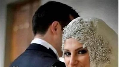 كانت حياتي هادئة جدا.. كنت أدرس الصف التاسع في مدرستي وكنت طالبة خجولة ولكن متفوقة..