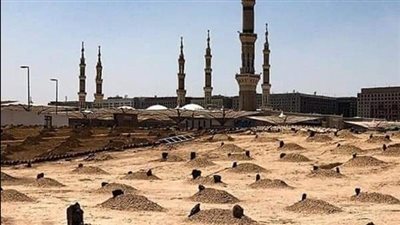 لماذا تدمع عين المېت عند المۏټ ؟ وماذا يرى اﻹنسان عند الاحتضار حتى يبكي