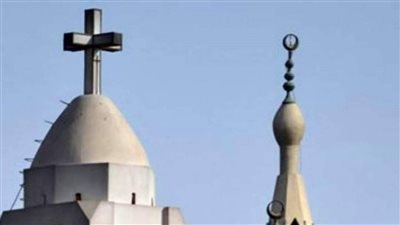 ذهبت أمرأة (مسلمة) لزيارة جارتها (المسيحية) المړيضة فوجدتها نائمة
