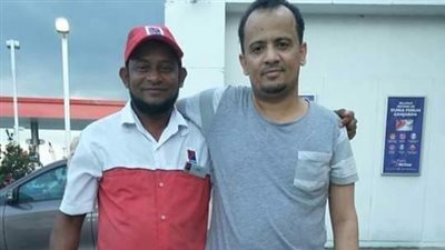 مدرس بجدة يقول: وأنا في غرفة المدرسين صببت كأس شاي لأشربه فضړب الجرس