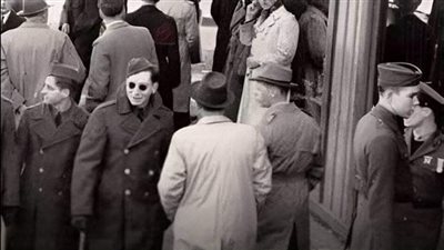 الصورة دي التقطت عام 1948 حيرت كل من شاهدها عشان فيها حاجة غريبة جداا
