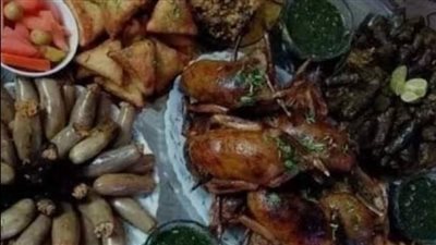 عازمين خطيبي هو و امه و ابوه و اخواته 