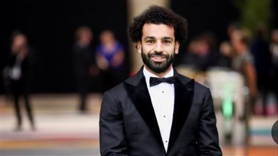 ملاحظـة غير مــتوقعة لصورة محمد صلاح وزوجــته