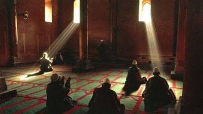 ماذا نقول عند سماع قول المؤذن الصلاة خير من النوم