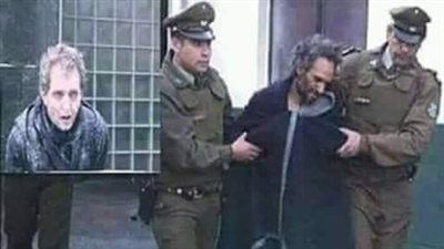 الصورة لعامل كان يعمل في مصنع لتجميد
